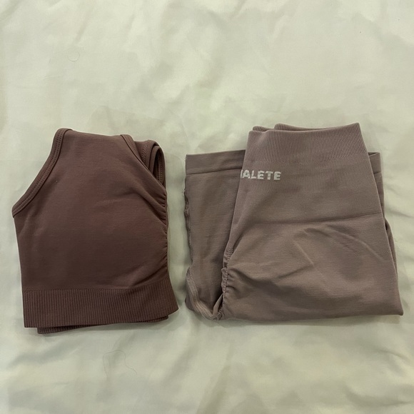 Alphalete amplify set in purple - Picture 5 of 15